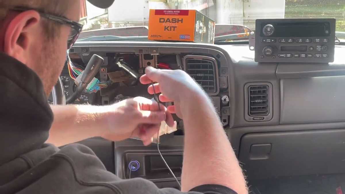 01 chevy silverado radio wiring diagram